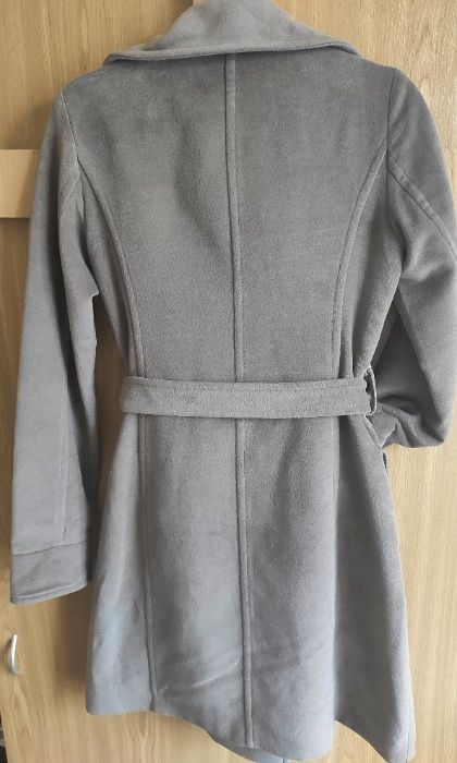 Gruby ciepły elegancki płaszcz damski AGGI wiązany szarobrązowy OKAZJA