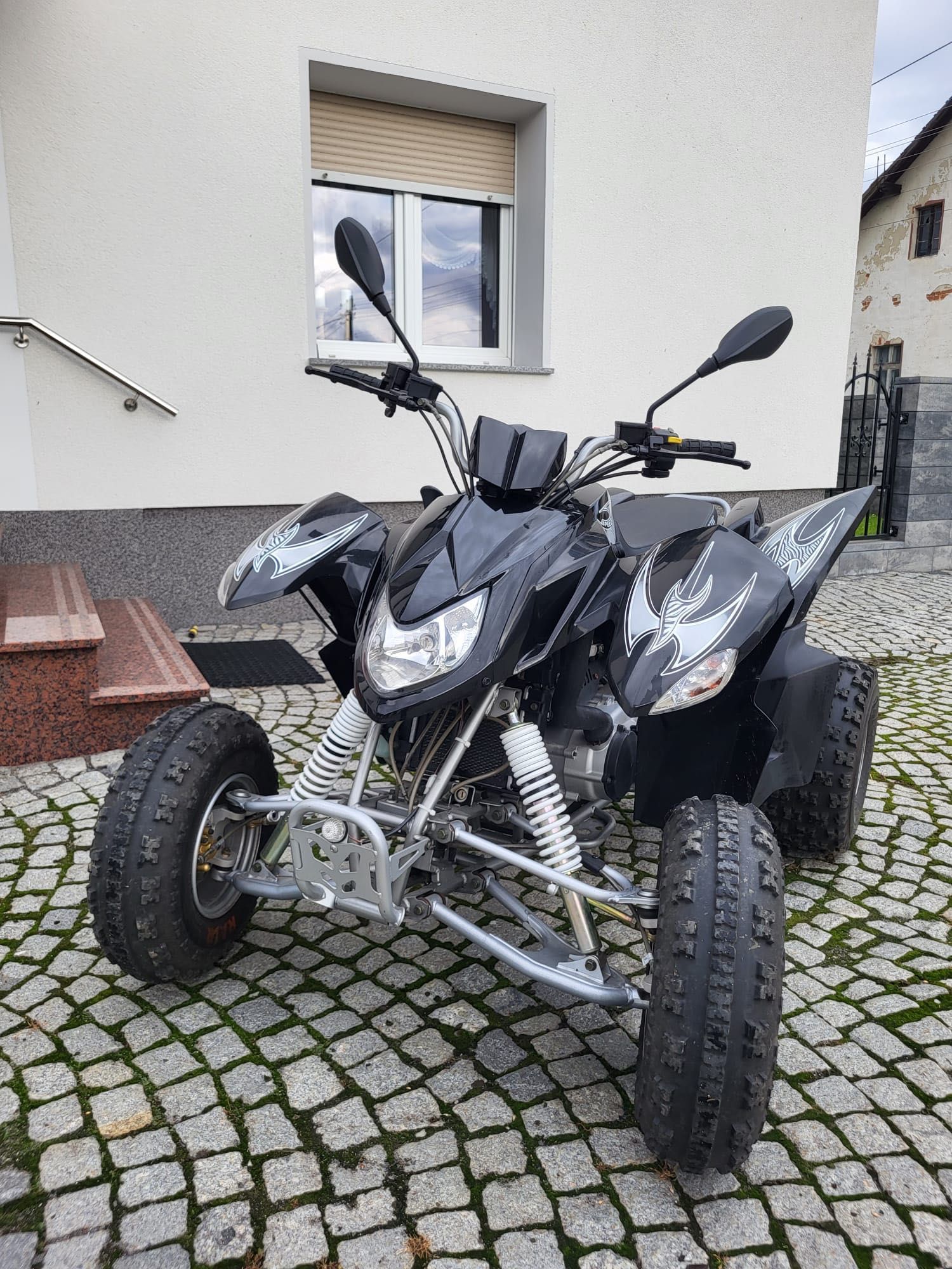 Quad  Access  250
