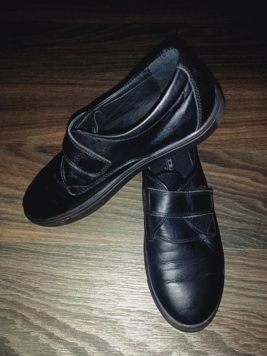 Продам туфлі на хлопчика