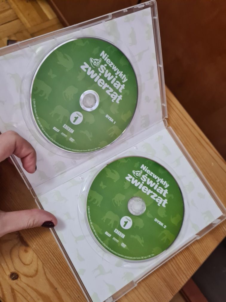 Niezwykły świat zwierząt część 1, 2x płyta DVD