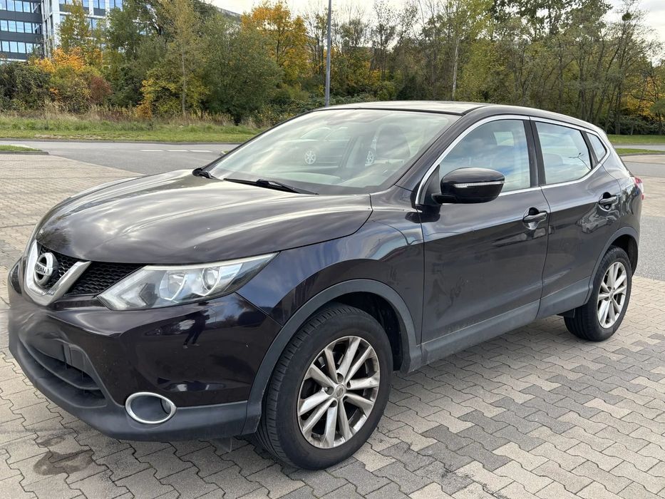 Nissan Qashqai zadbany, kupiony w Polsce, użytkowany przez kobietę, garażowany