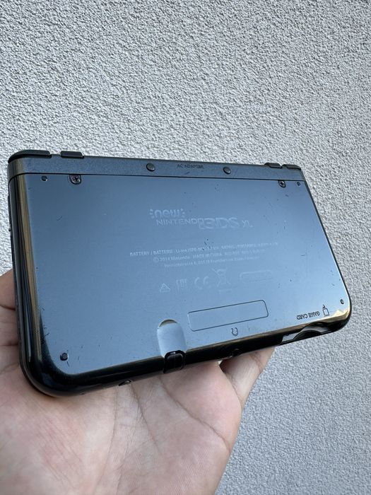 New 3DS XL (Top IPS, 128Gb, 200+ jogos, Pokemon/Zelda/Mario/Inazuma)