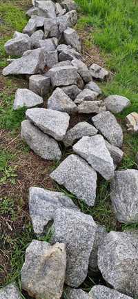 Kamień granitowy duży