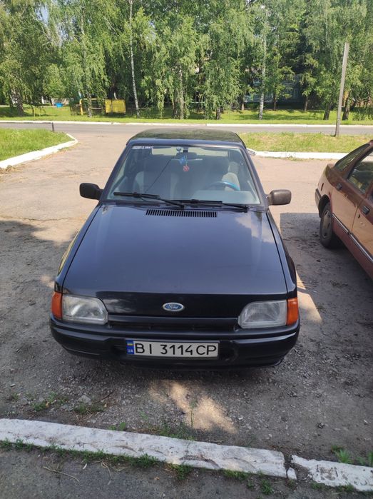 Автомобіль Форд ескорт 1.4рік 1988