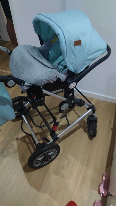 Carrinho bebe trio com acessórios ótimo estado