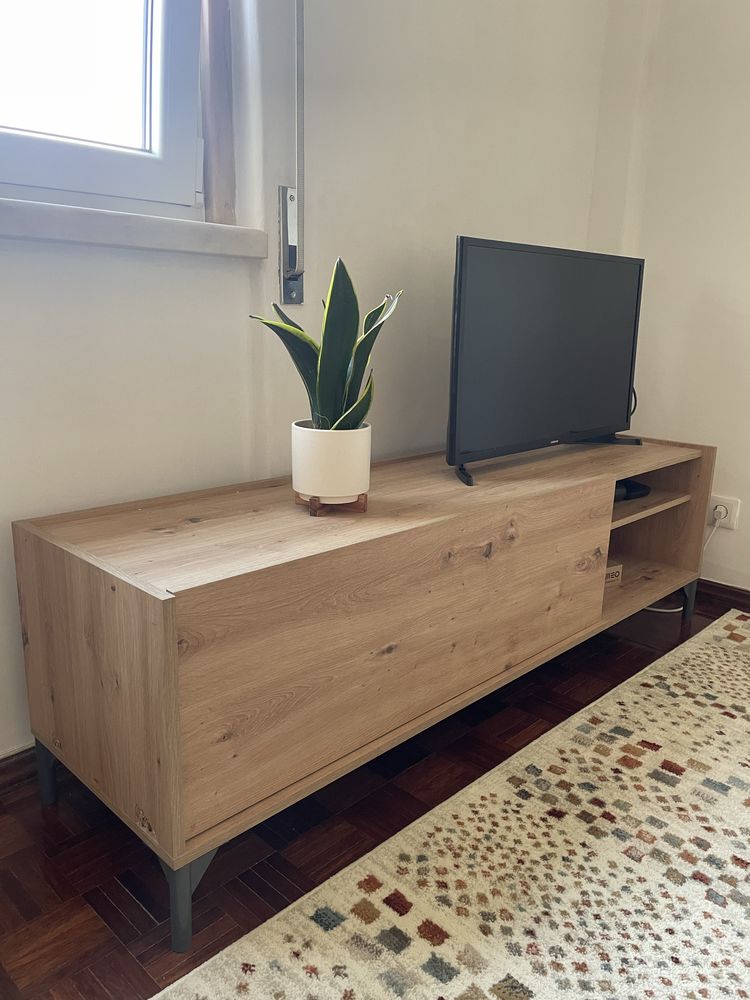 Vendo movel TV com 3 meses de uso