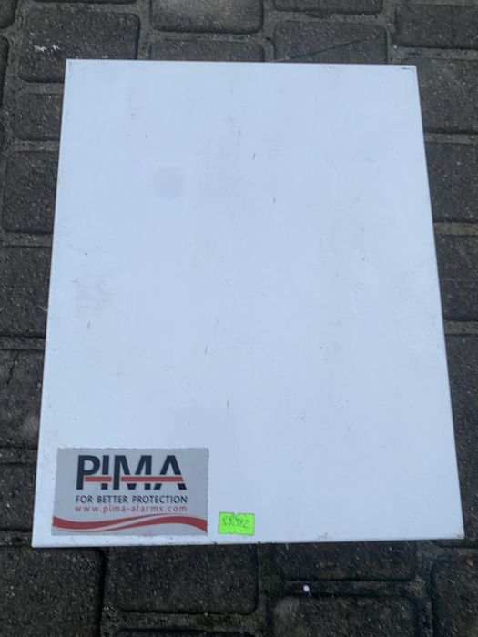 Коробка металева