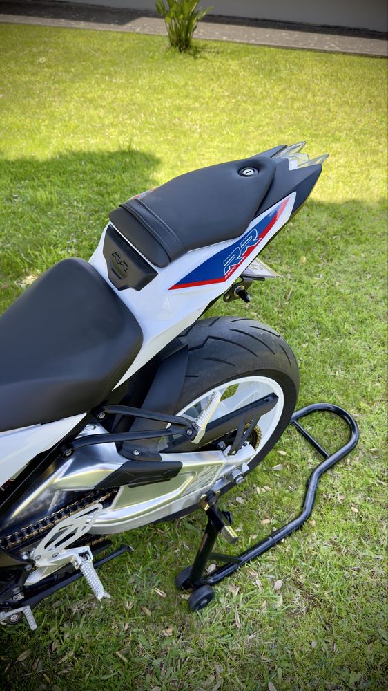 Bmw s1000rr Akrapovic