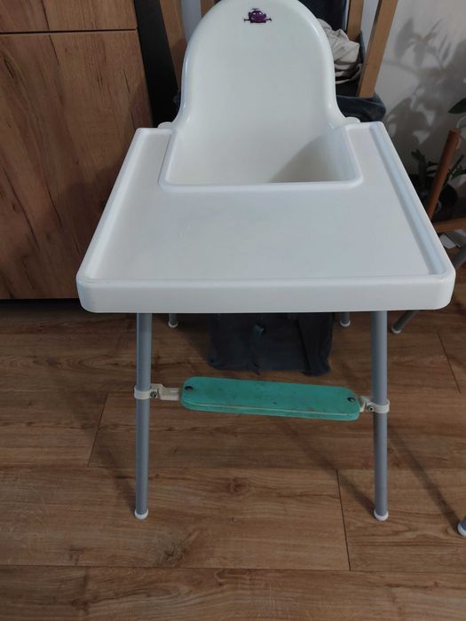 Krzesełko Ikea antilop, z pasami i podnóżkiem