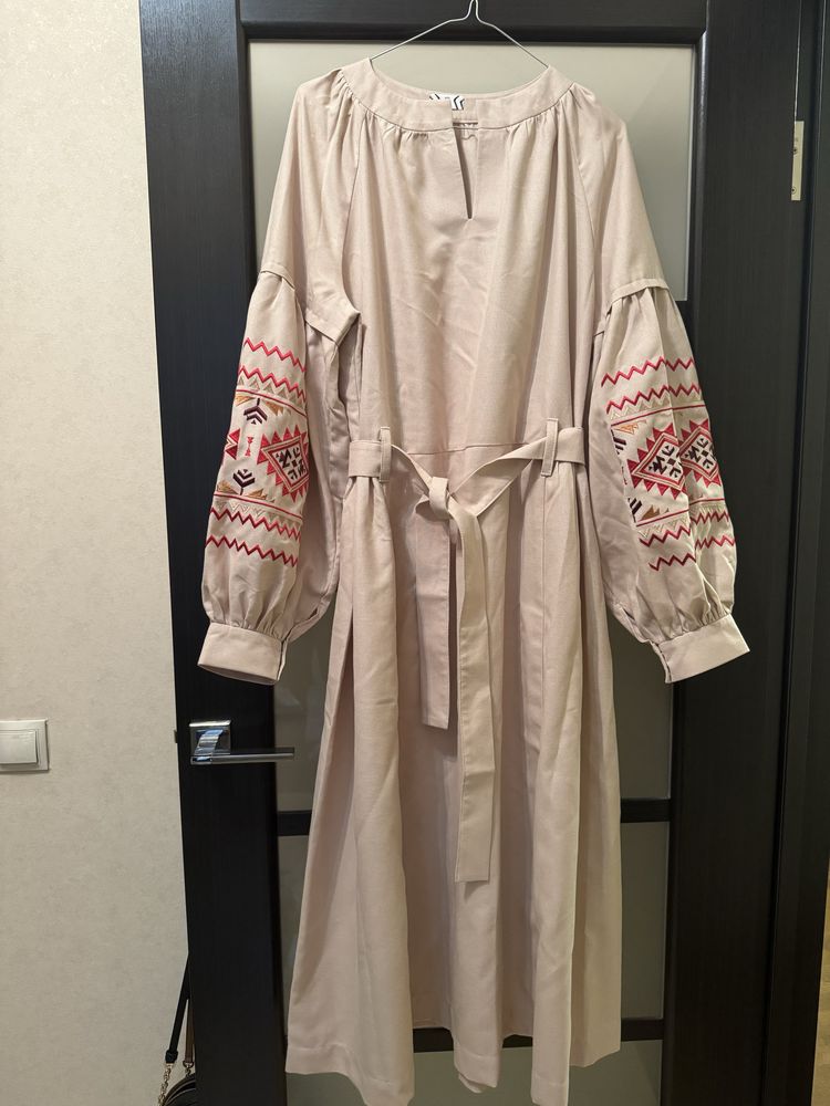 Вишита сукня Ptaha