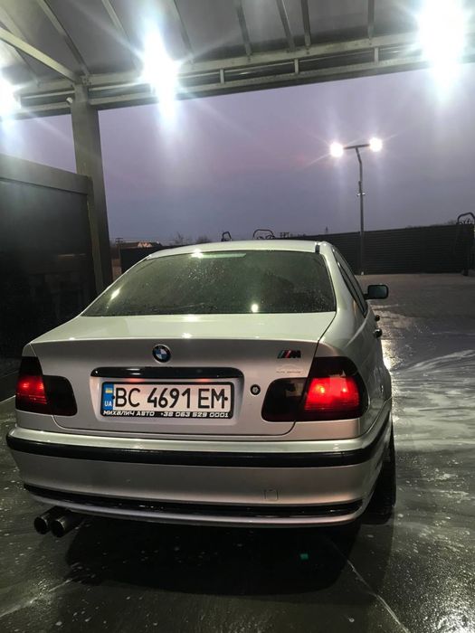 BMW E46 1999  рік 1.9 бензин