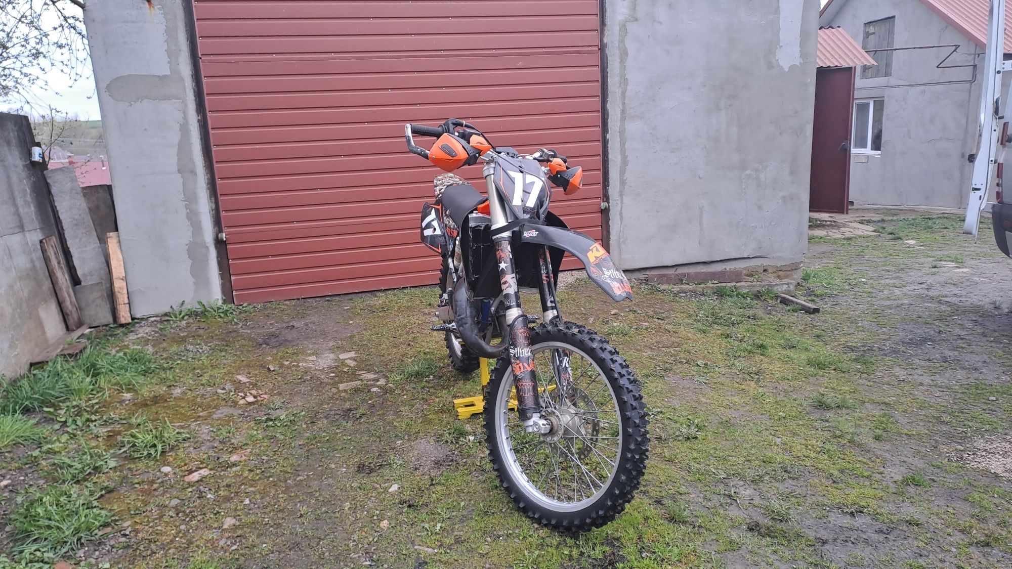 Ktm sx 125.         .