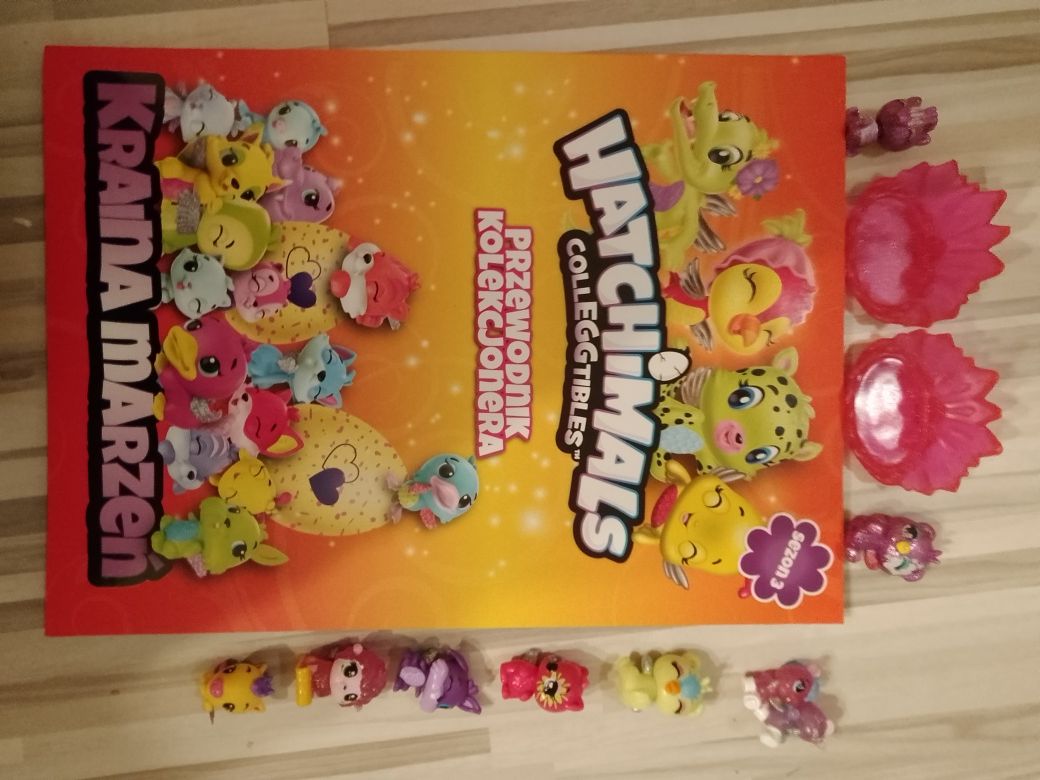 Książeczka Przewodnik Hatchimals plus  figurki