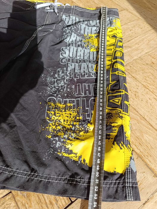 Krótkie spodenki szorty
Yellow Graffiti kastom vintage 
Rozm S