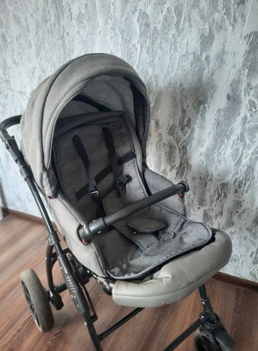 Продам коляску в хорошому стані
