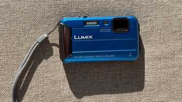 Panasonic LUMIX DMC-FT30 niebieski, wodoodporny