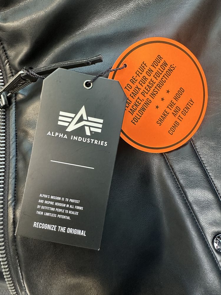 Ocieplana bomberka Alpha Industries, kaptur z futrem, nowa.