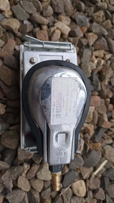 Пневмошліфмашка майже нова