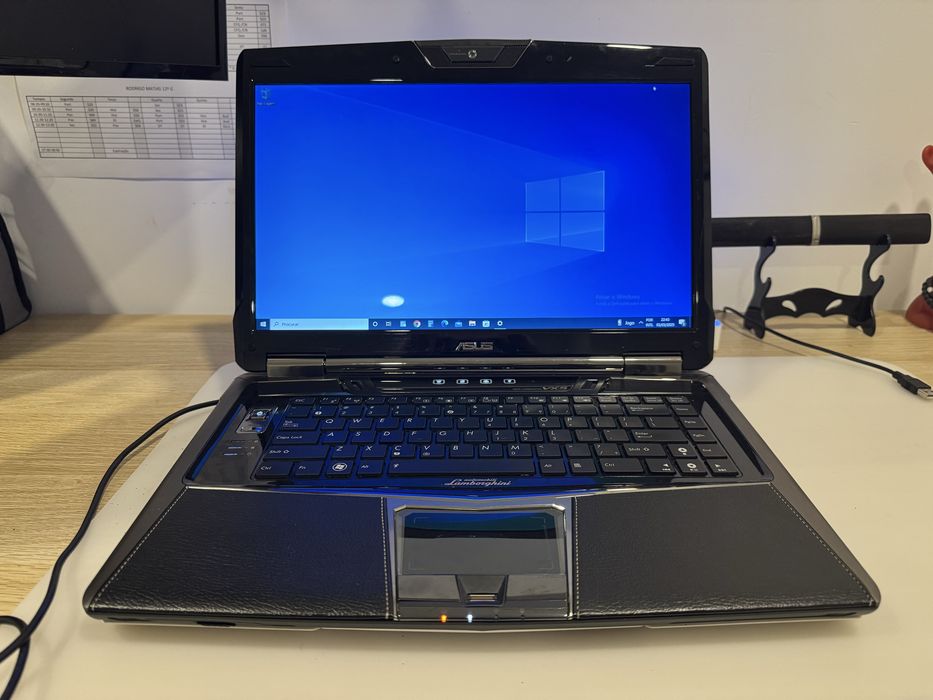Asus Lamborghini VX5