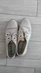 Sprzedam buty w kolorze pudrowym