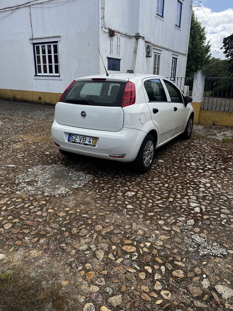 FIAT PUNTO Gasolina 2018 70.000km