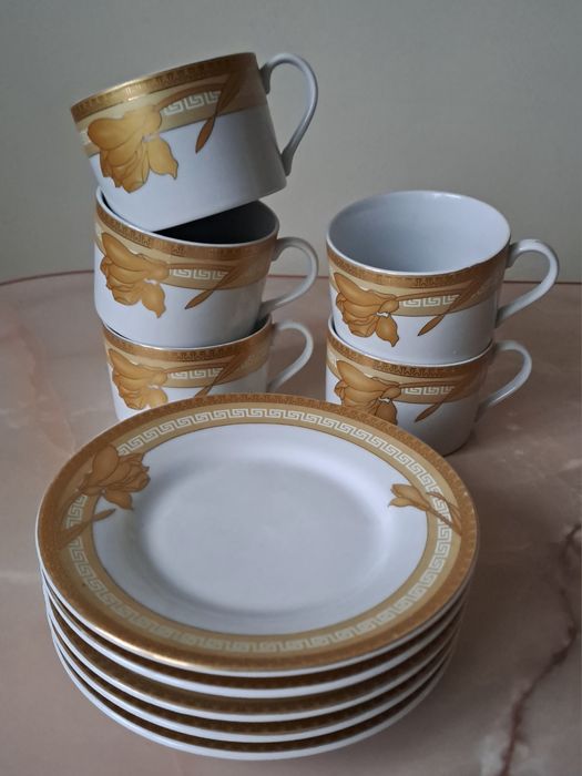 Filiżanki ze spodkami 5 szt.