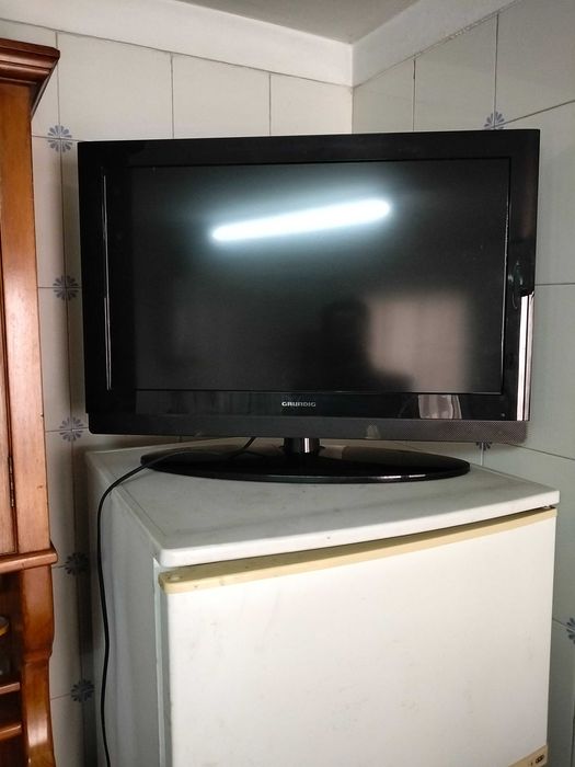 TV LCD Grundig em bom estado