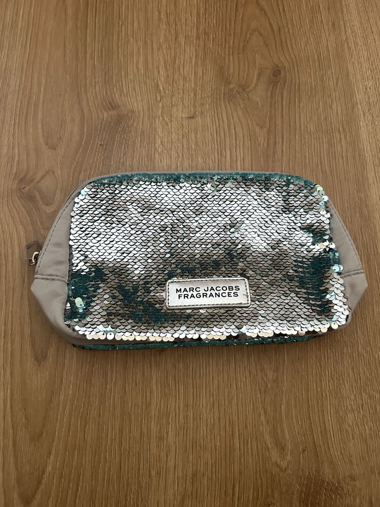 Marc Jacobs  косметичка