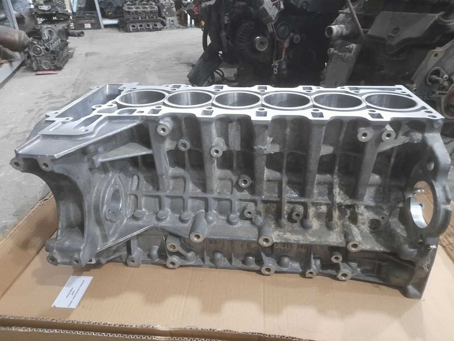 Блок цилиндров двигателя BMW N55, низ мотора (голый блок) БМВ Н55