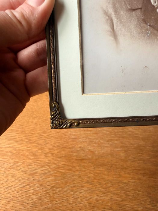 Metalowa ramka na zdjęcie nr 14 Rama. Oprawa. Stare zdjęcie. Vintage.