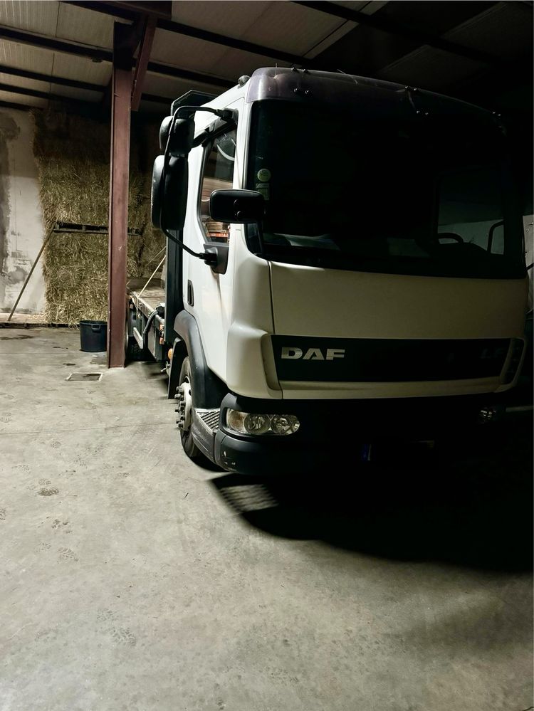 Camião DAF LF 180 12 Toneladas