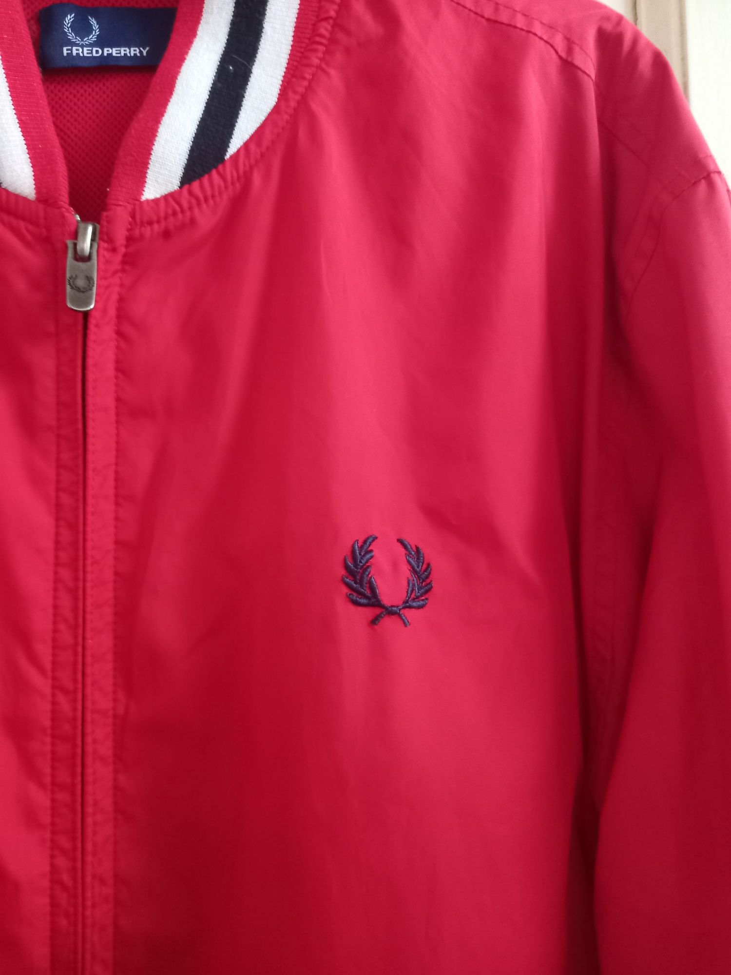 fred perry bomber tamanho S