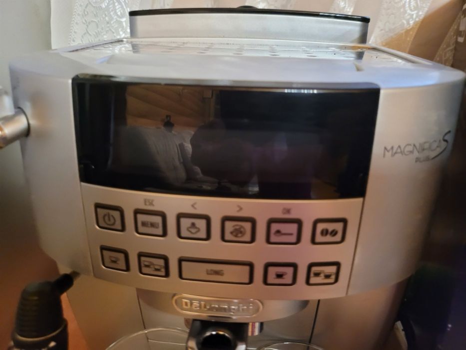 Кавомашина кавоварка 2021р DeLonghi Magnifica S Plus ESAM 22.323 з дом