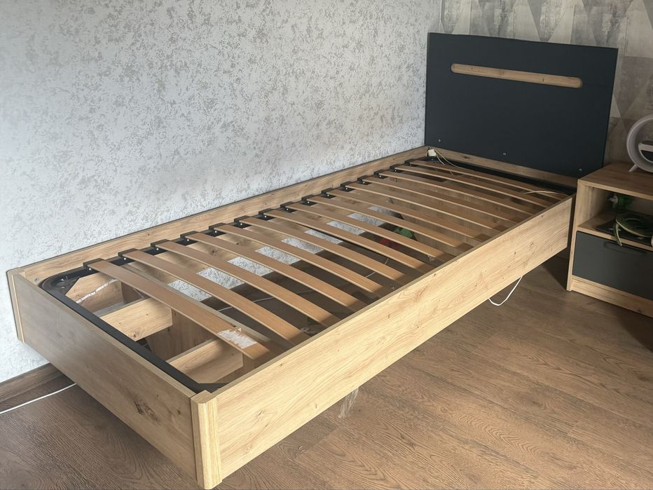 Ліжко 90*190 зортопедичним каркасом