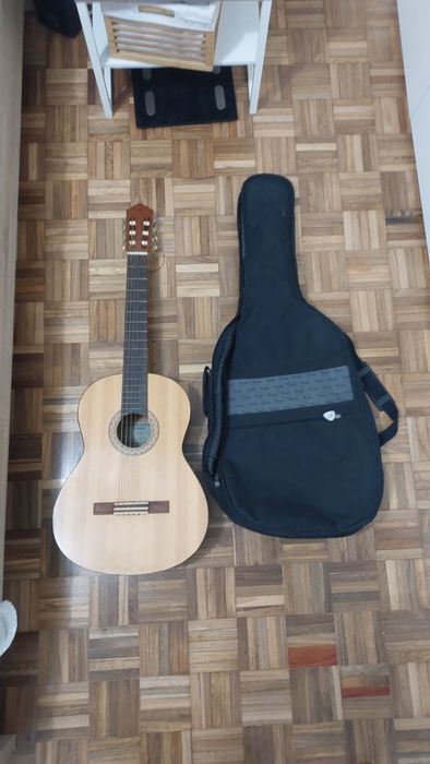 Guitarra acústica yamaha