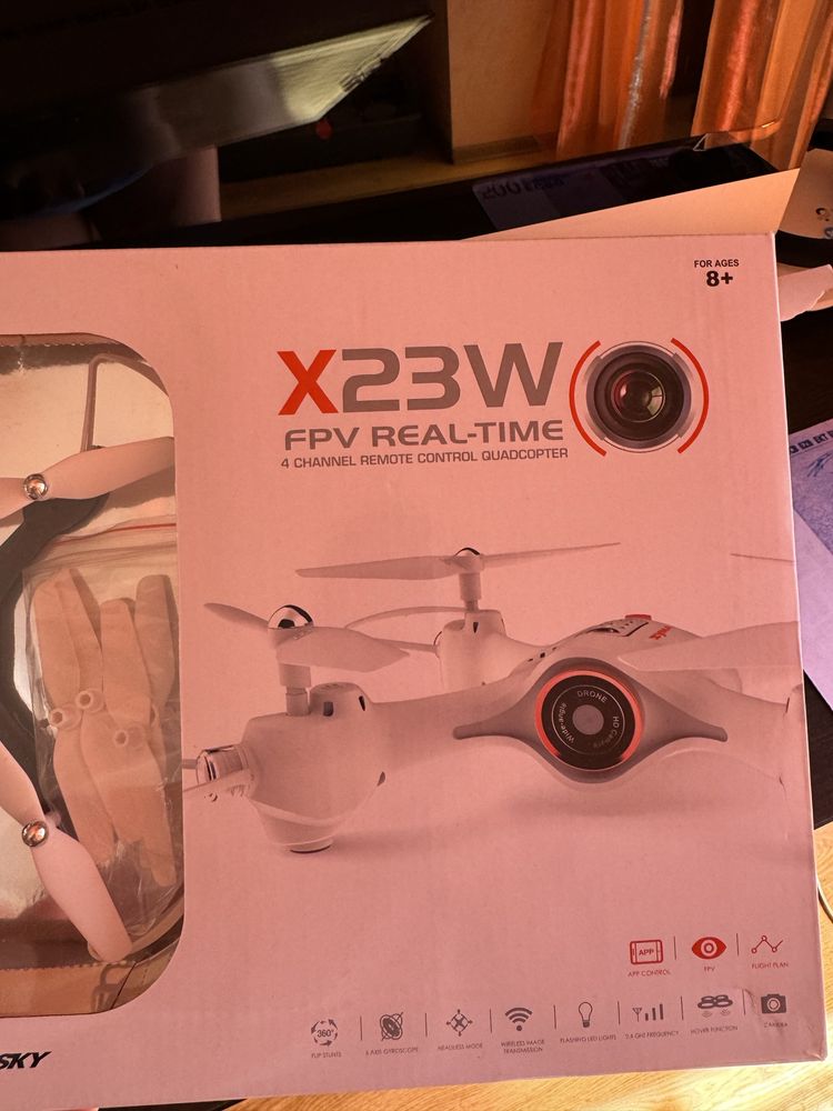 Квадрокоптер з камерою Syma x23w