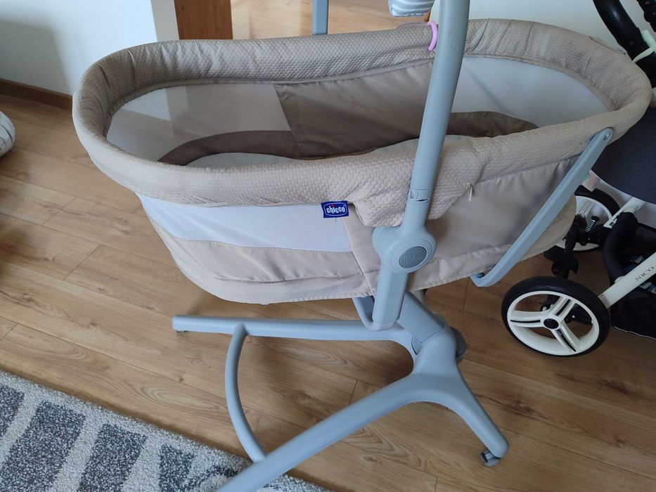 Baby Hug Air beżowy ,użyty raz jak nowy