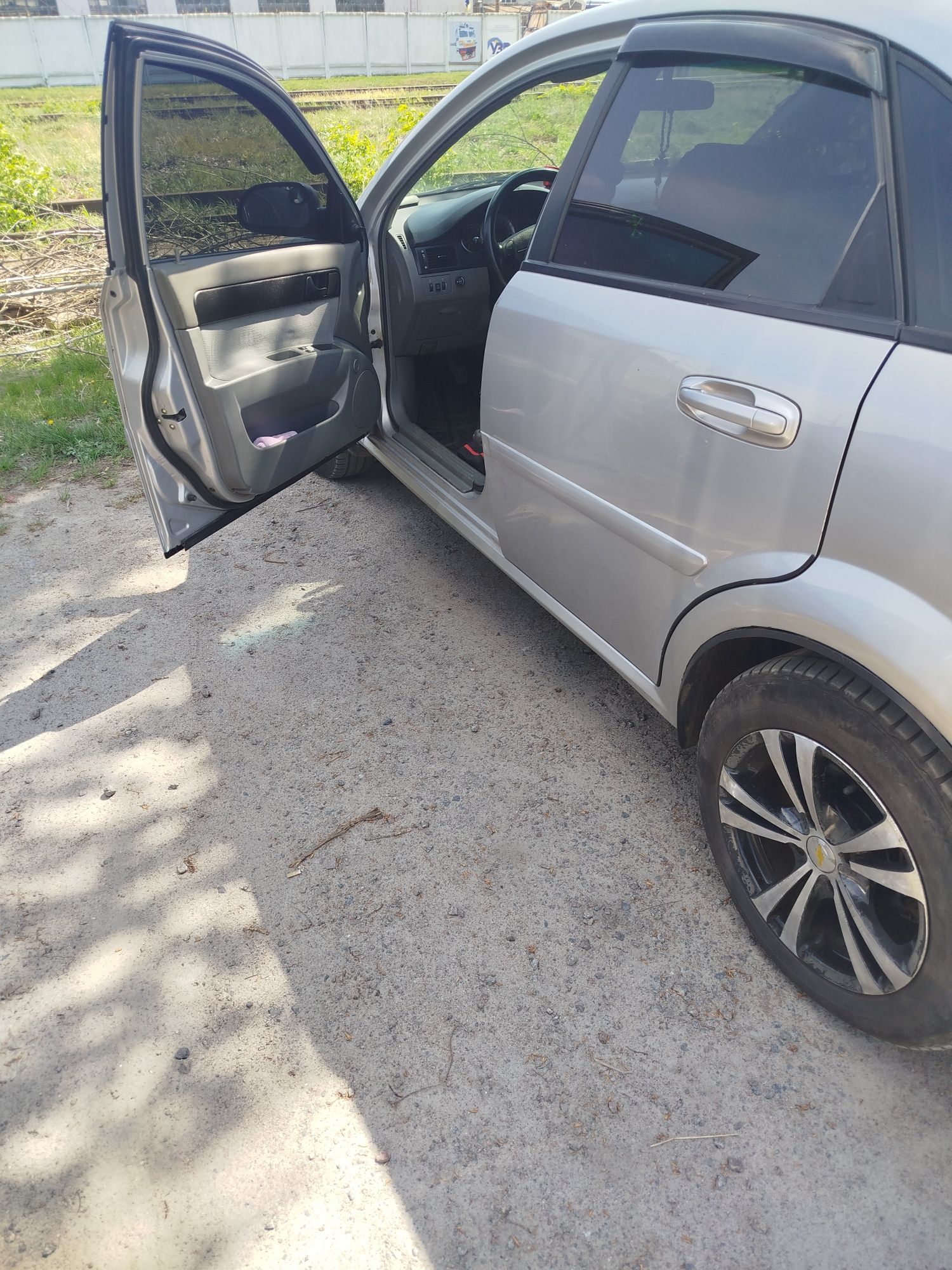 Авто Шевроле лачетти