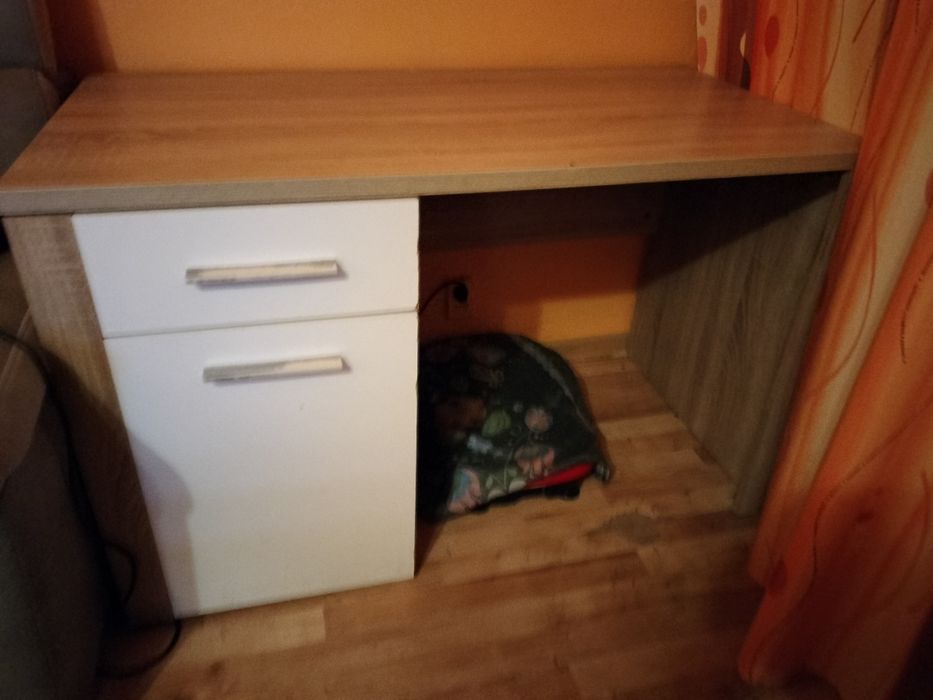 Sprzedam używane biurko