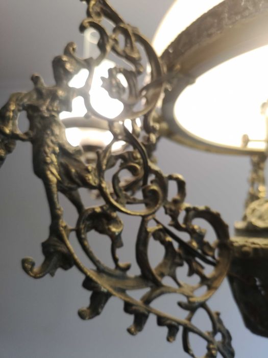 Candeeiro de bronze  trabalhado (teto)