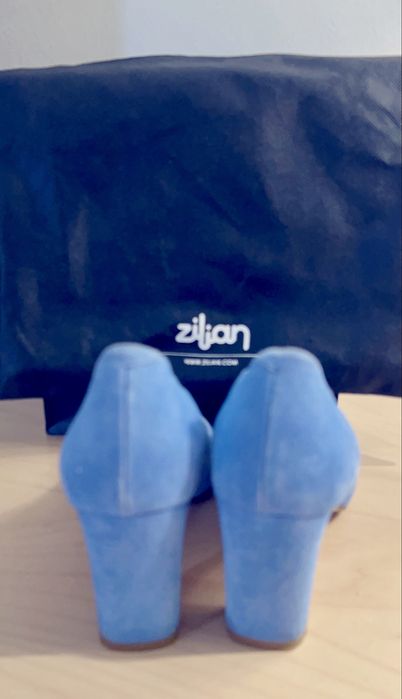 Sapatos de salto da Zilian