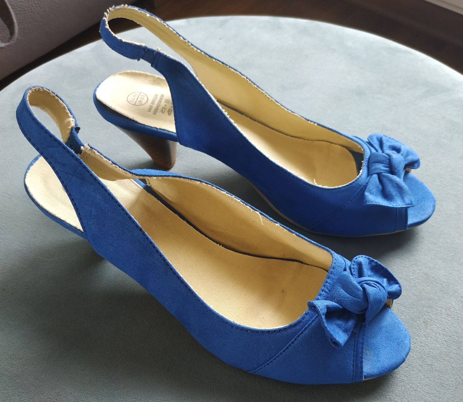 Buty sandałki niebieskie
