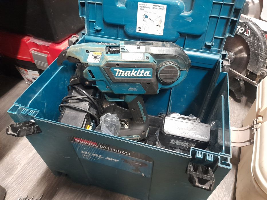 Wynajem wiązarka do zbrojeń makita dtr180zj oraz Max rb395