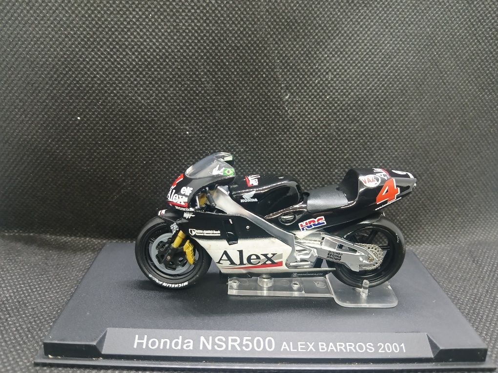 Miniaturas  de Moto GP 1/24 como novas