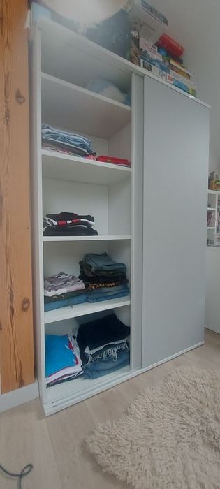 Szafa rozsuwana dziecięca + wieszaki