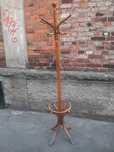 Stylowy wieszak Thonet