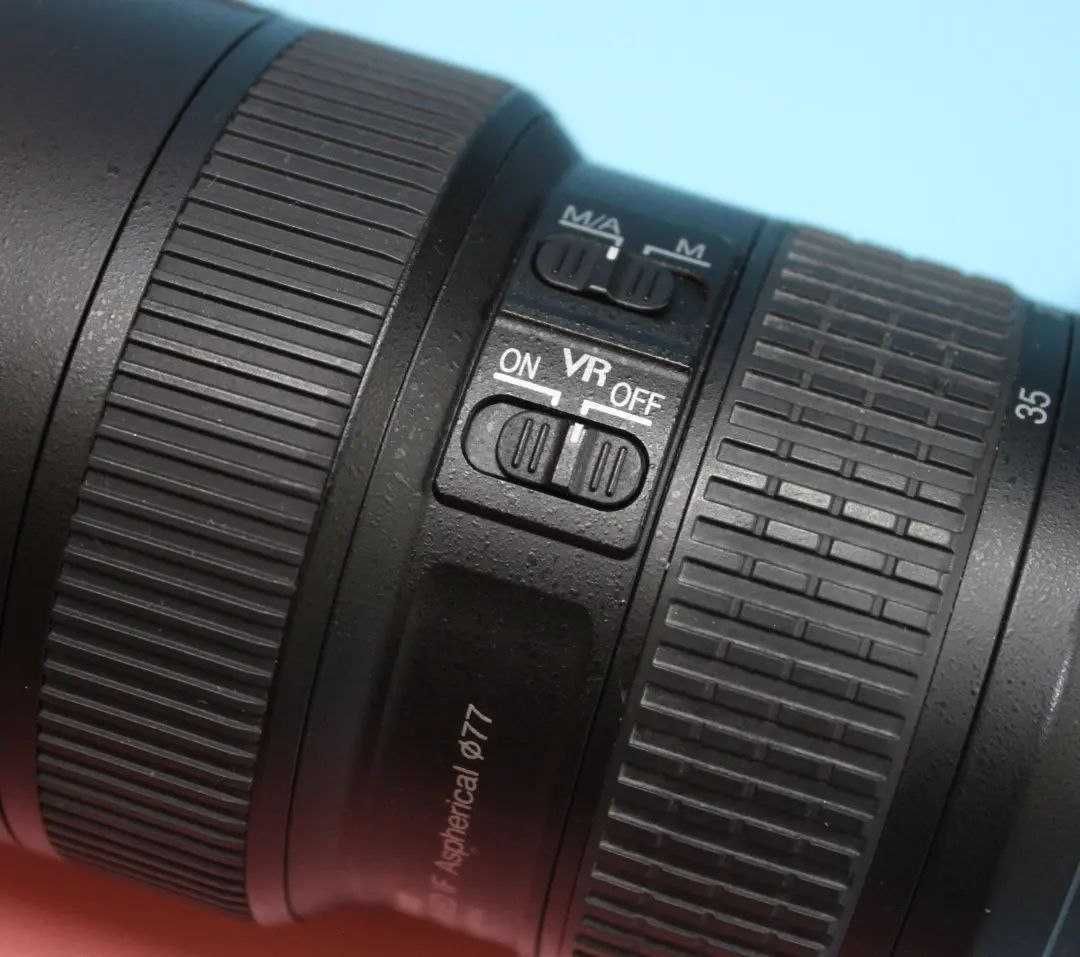 Об'єктив Nikon AF-S 16-35 мм f/4G ED VR.