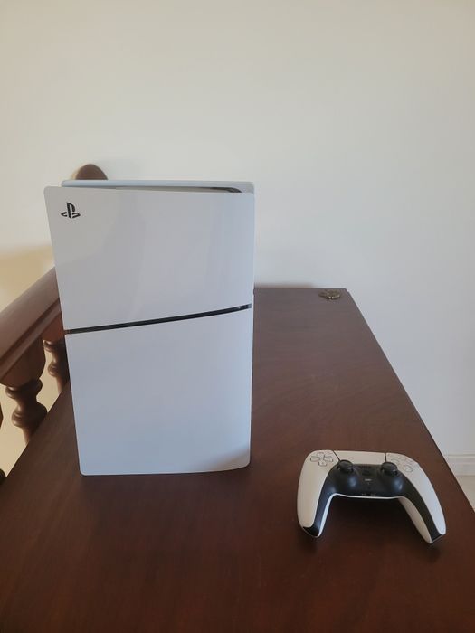 PlayStation 5 (Digital 1TB) — Excelente estado + comando original