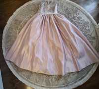 Святкове плаття, на ріст 140, 150 см, колір - пудра, на спинці корсет