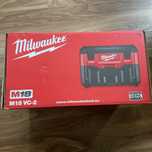 Odkurzacz Milwaukee M18 VC2 akumulatorowy na mokro i sucho